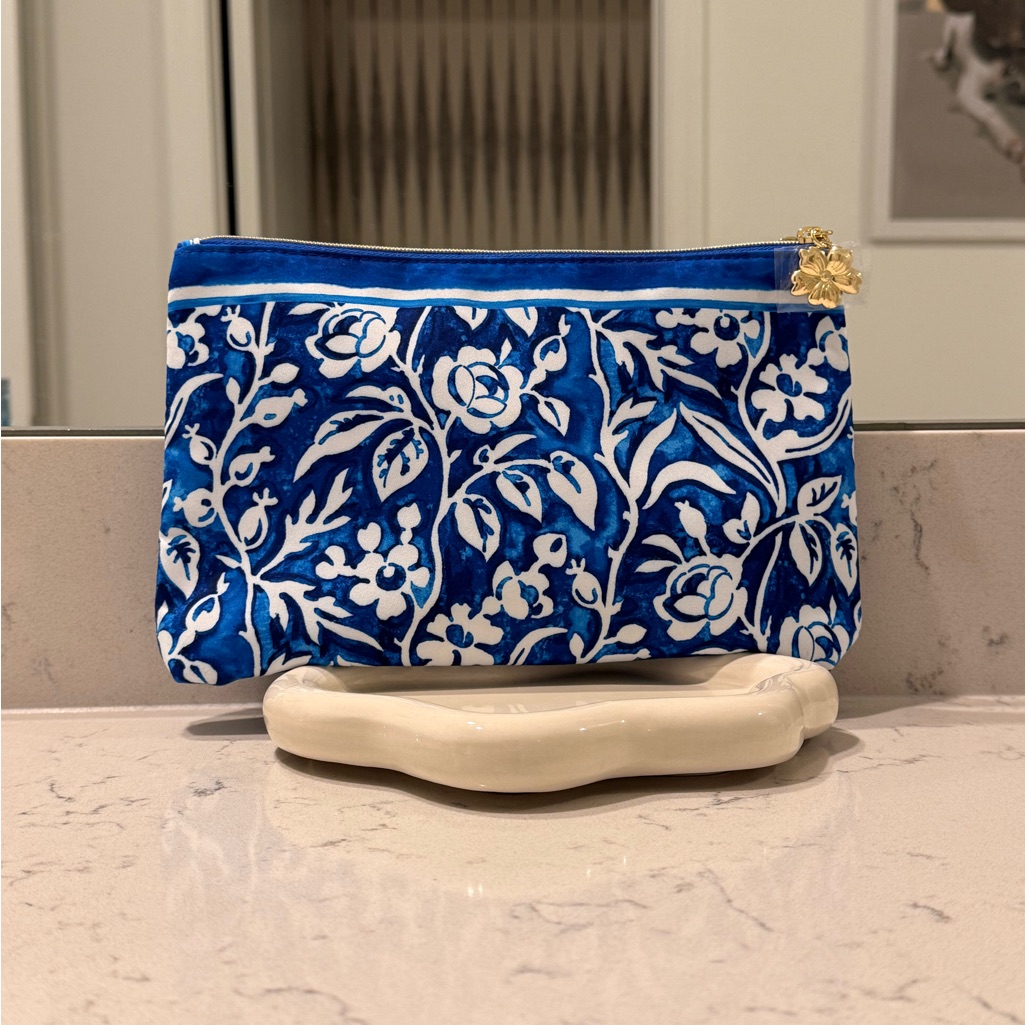 Blue And White Floral Pouch Estee Lauder With Brand New Sealed Ulta Products